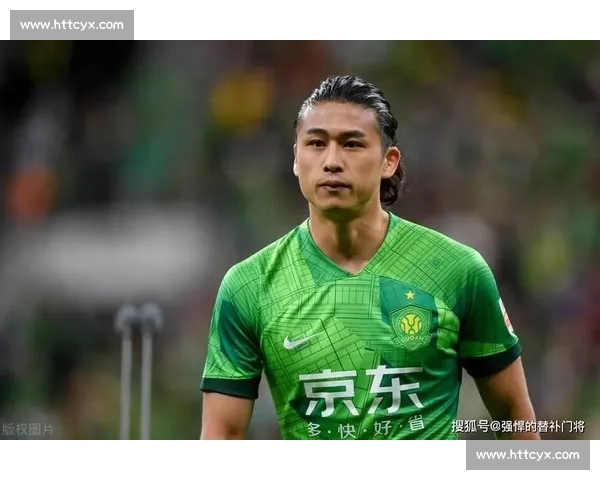 张玉宁回归国安!停赛两战终解禁,全队列队拍头迎核心 张玉宁回归国安!停赛两战终解禁,全队列队拍头迎核心